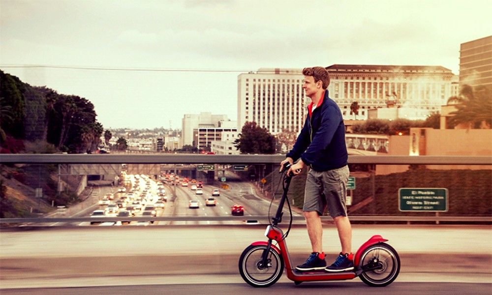 Meilleure note des meilleurs scooters adultes pour la ville en 2022 en termes de prix et de qualité