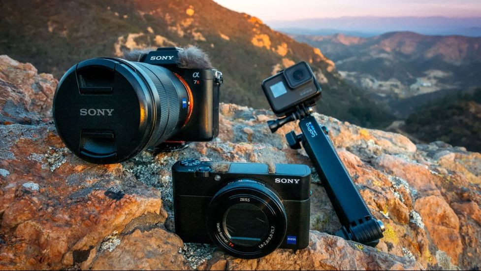 Rating of the best cameras for travel and outdoor activities for 2022