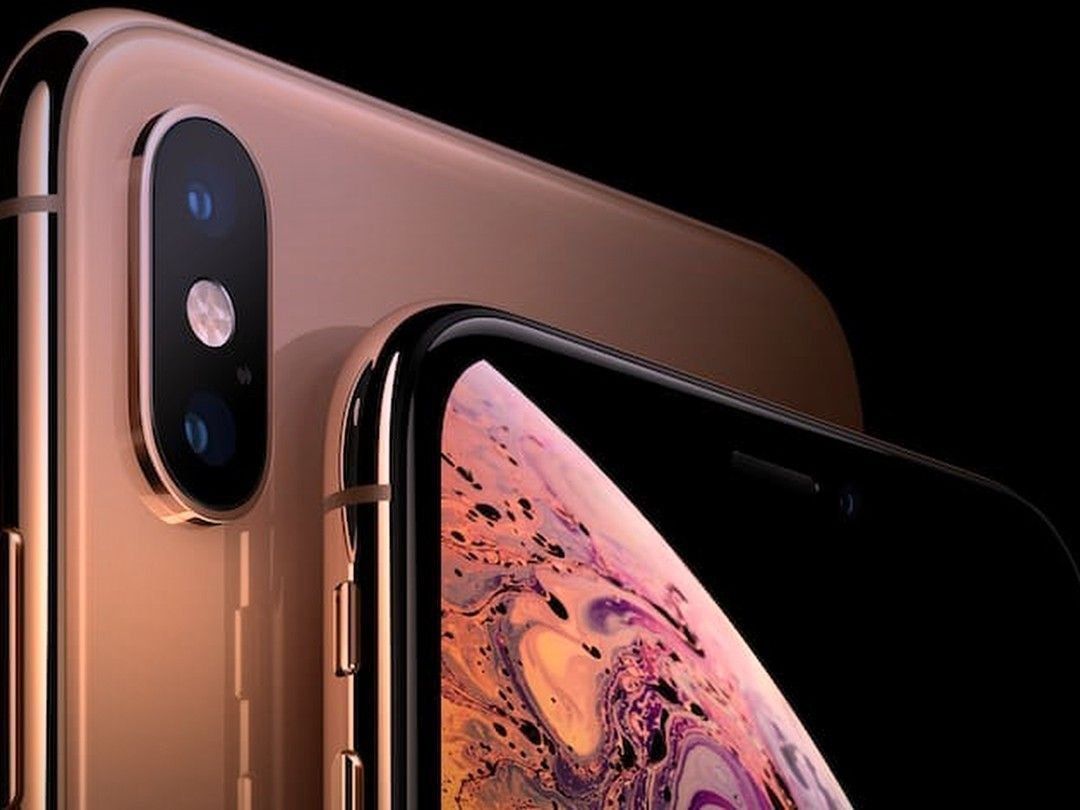 Smartphones Apple iPhone XS and XS Max - advantages and disadvantages