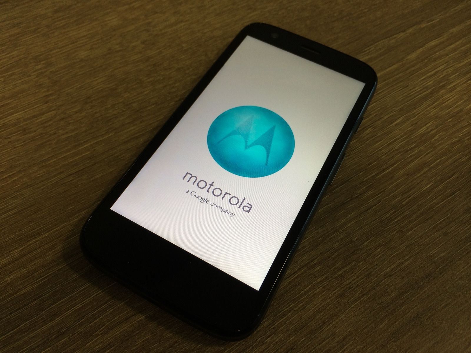 智能手機 Motorola One and One Power (P30 One) - 優點和缺點