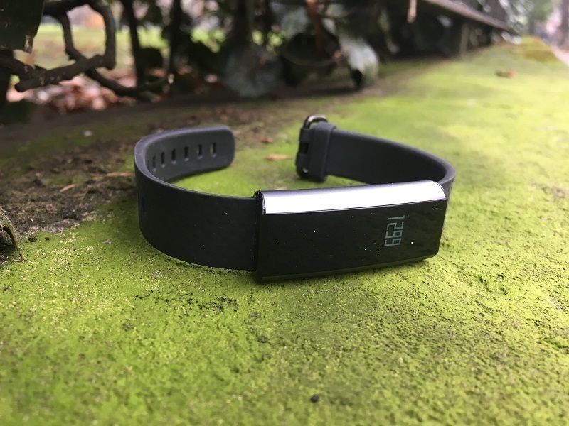 Review of Amazfit smartwatches and bracelets with advantages and disadvantages