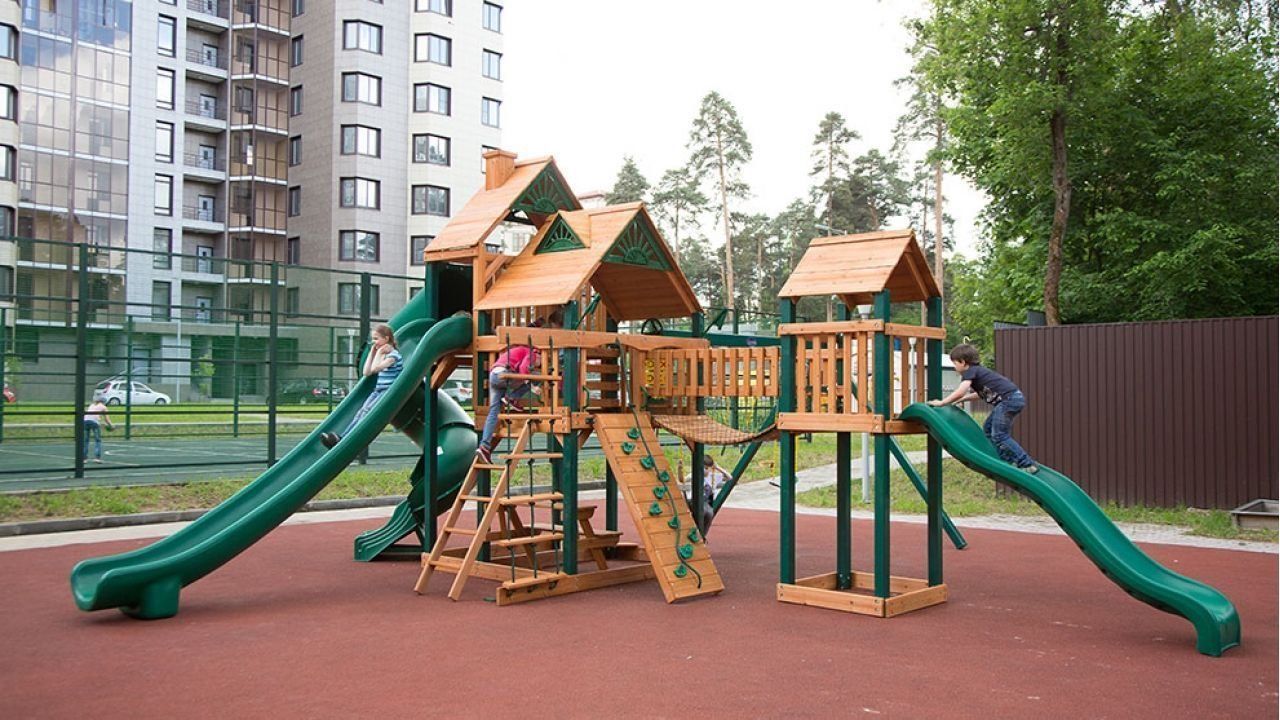 Hvor skal man hen med børn: de bedste legepladser i Jekaterinburg i 2022
