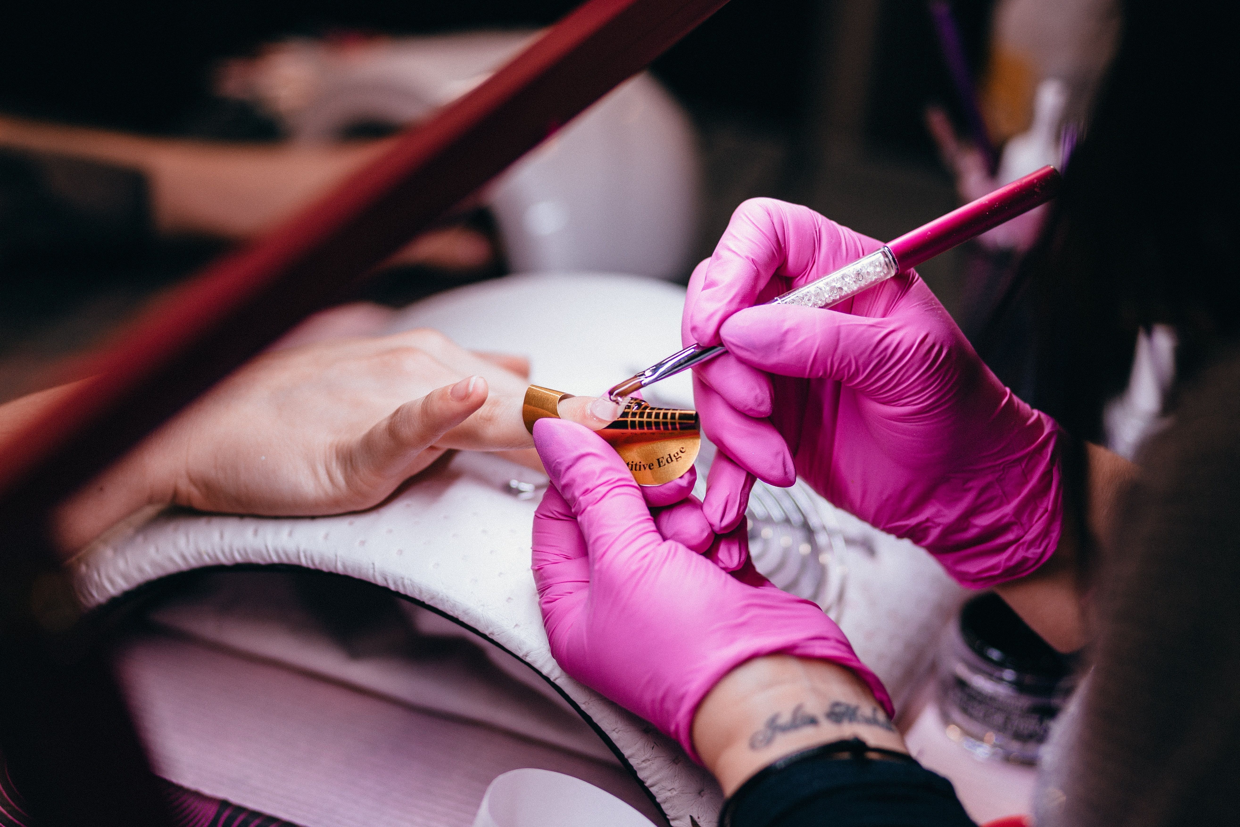 Bedømmelse af de bedste manicure saloner i Perm i 2022