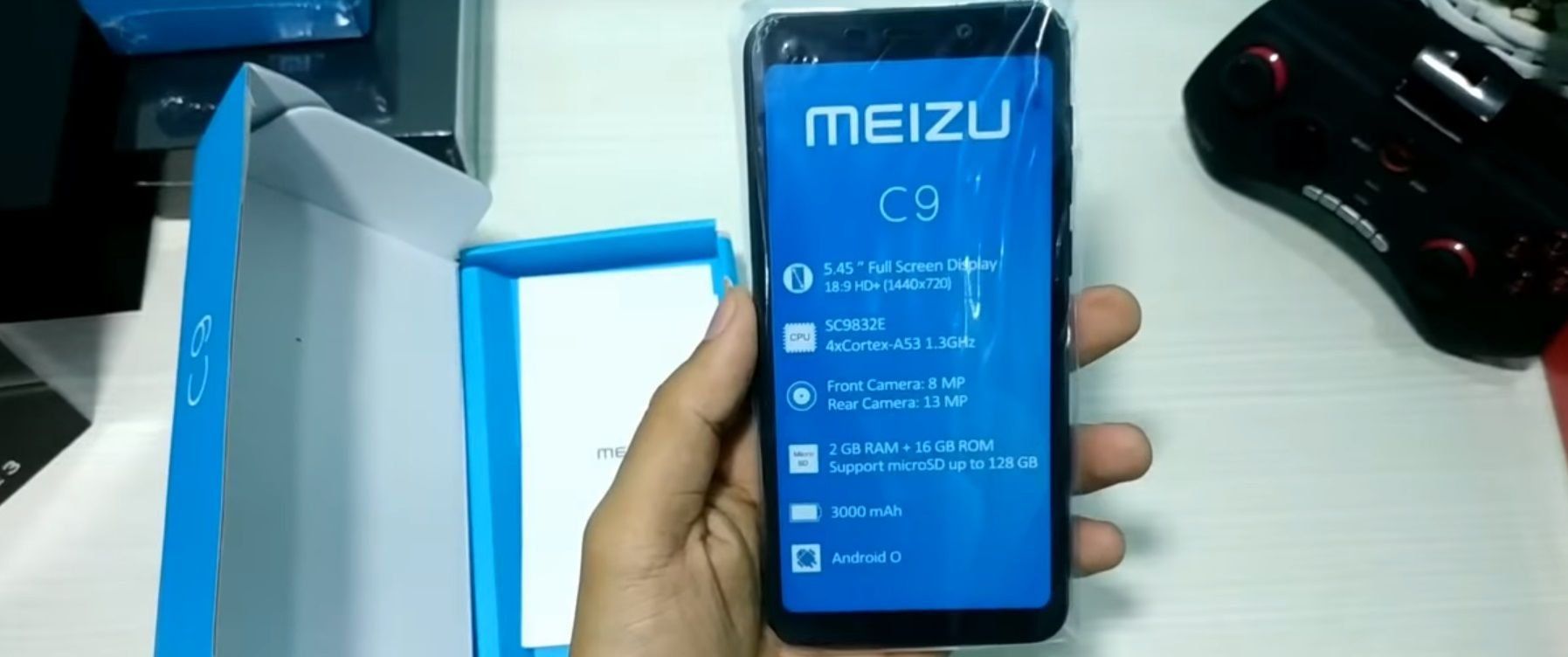 Smartphones Meizu C9 og C9 Pro - fordele og ulemper