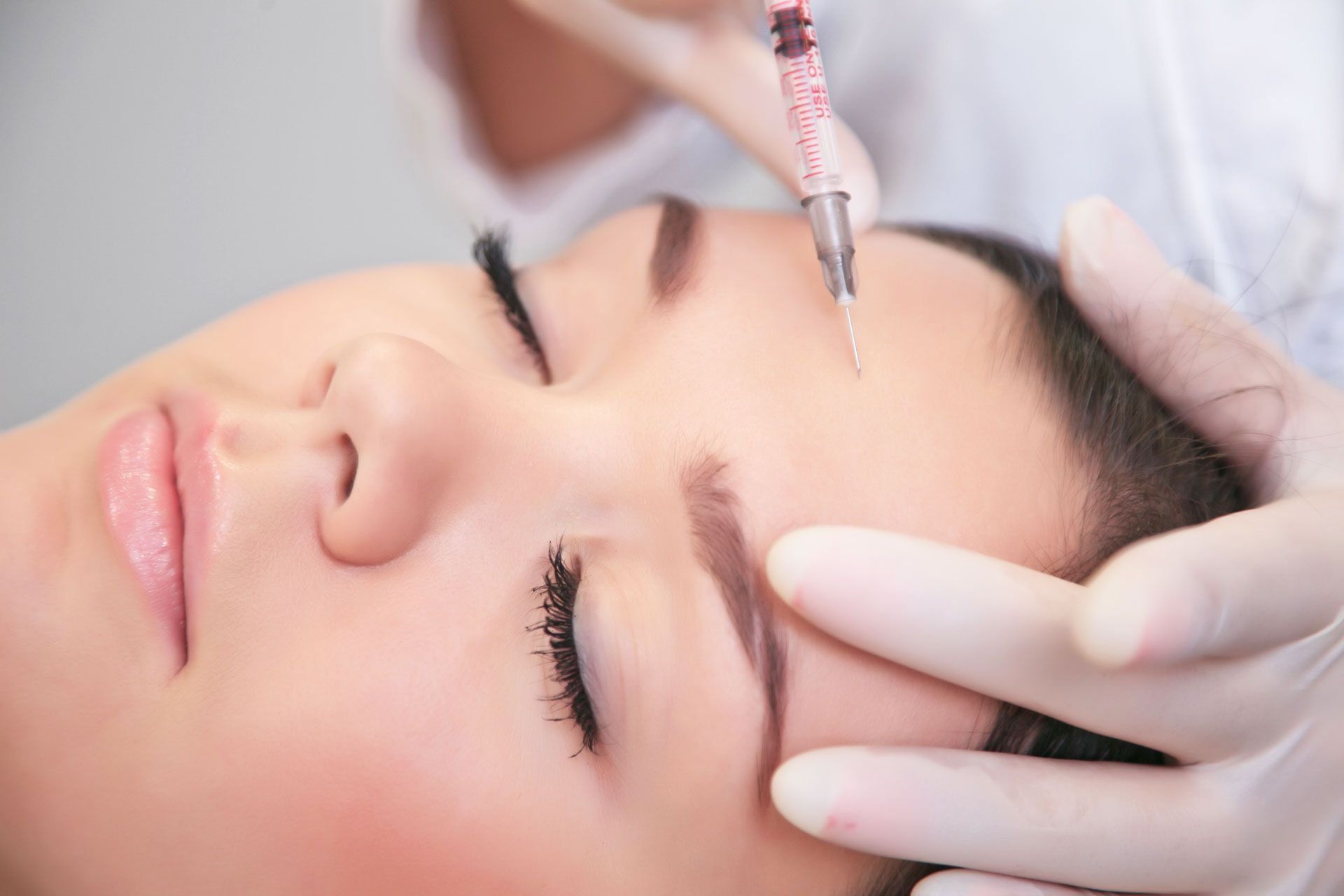 Les meilleures préparations pour la mésothérapie faciale en 2022