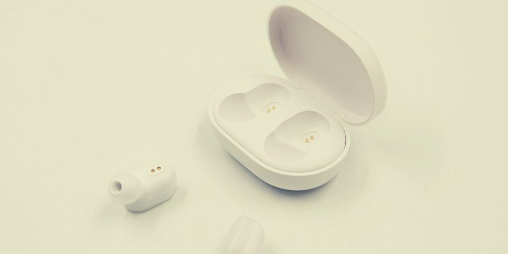 Xiaomi AirDots headphones - advantages and disadvantages