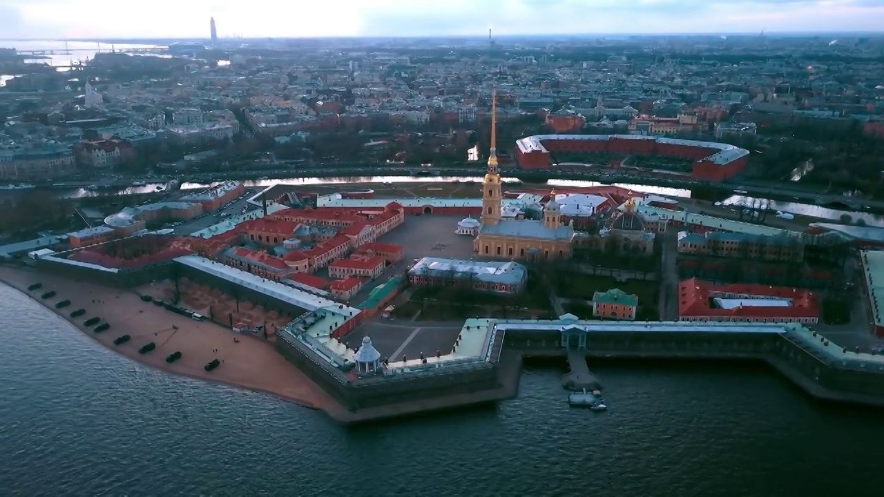 Bedømmelse af de bedste ejendomsmæglere i St. Petersborg i 2022