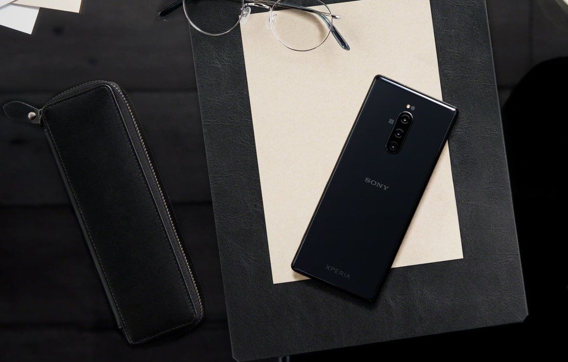 Smartphone Sony Xperia 1 - advantages and disadvantages
