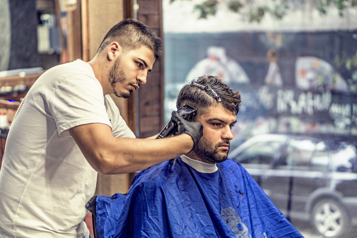 Bedømmelse af de bedste økonomiske barbershops i Moskva i 2022