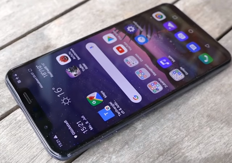 Smartphone LG G8s ThinQ - advantages and disadvantages