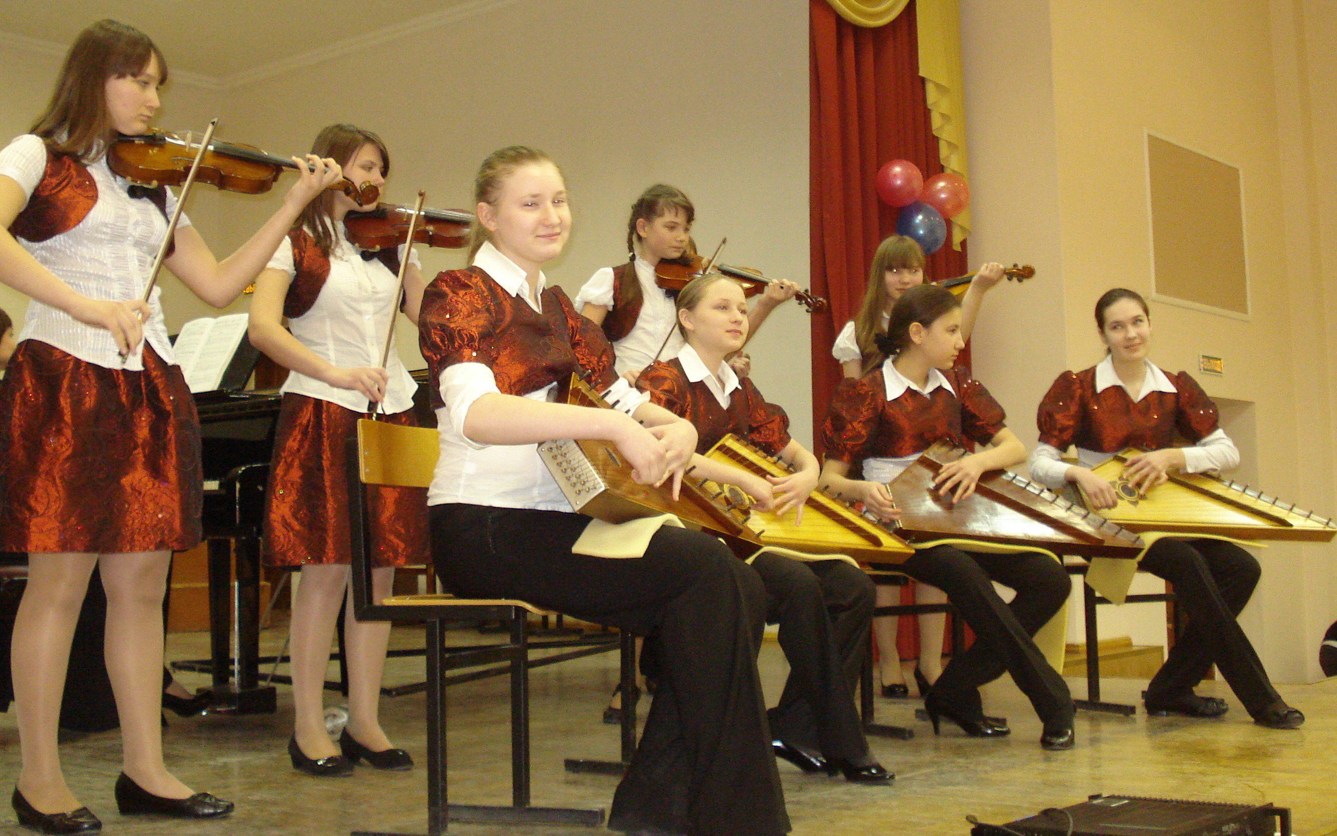 Bedømmelse af de bedste musikskoler i Volgograd i 2022