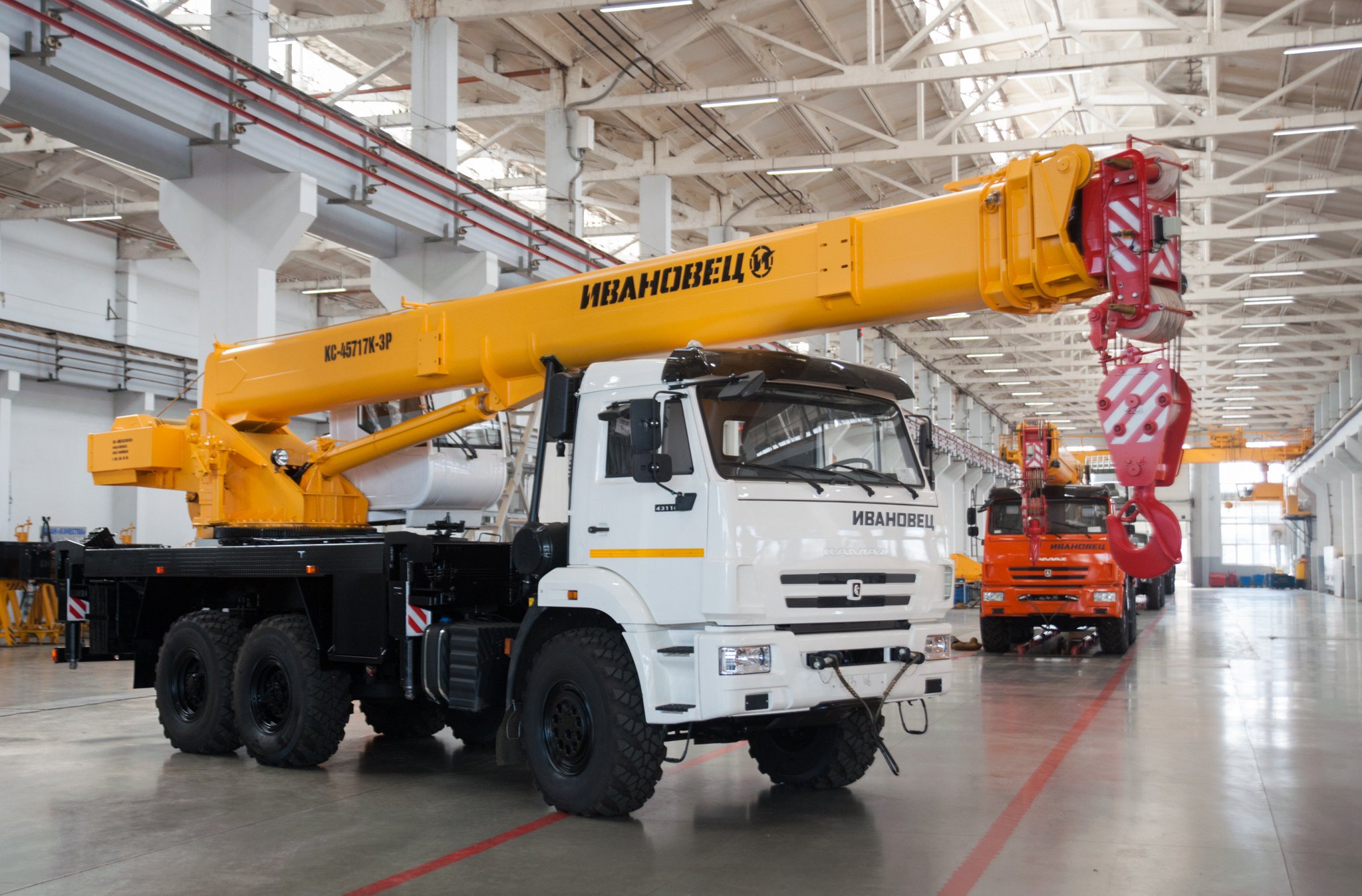 Rating of the best Russian-made truck cranes for 2022