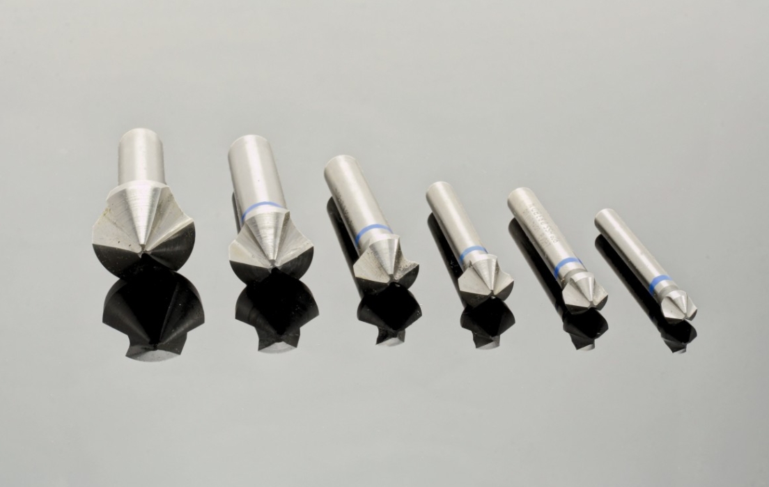 Rating of the best milling cutters for a manual router for 2022