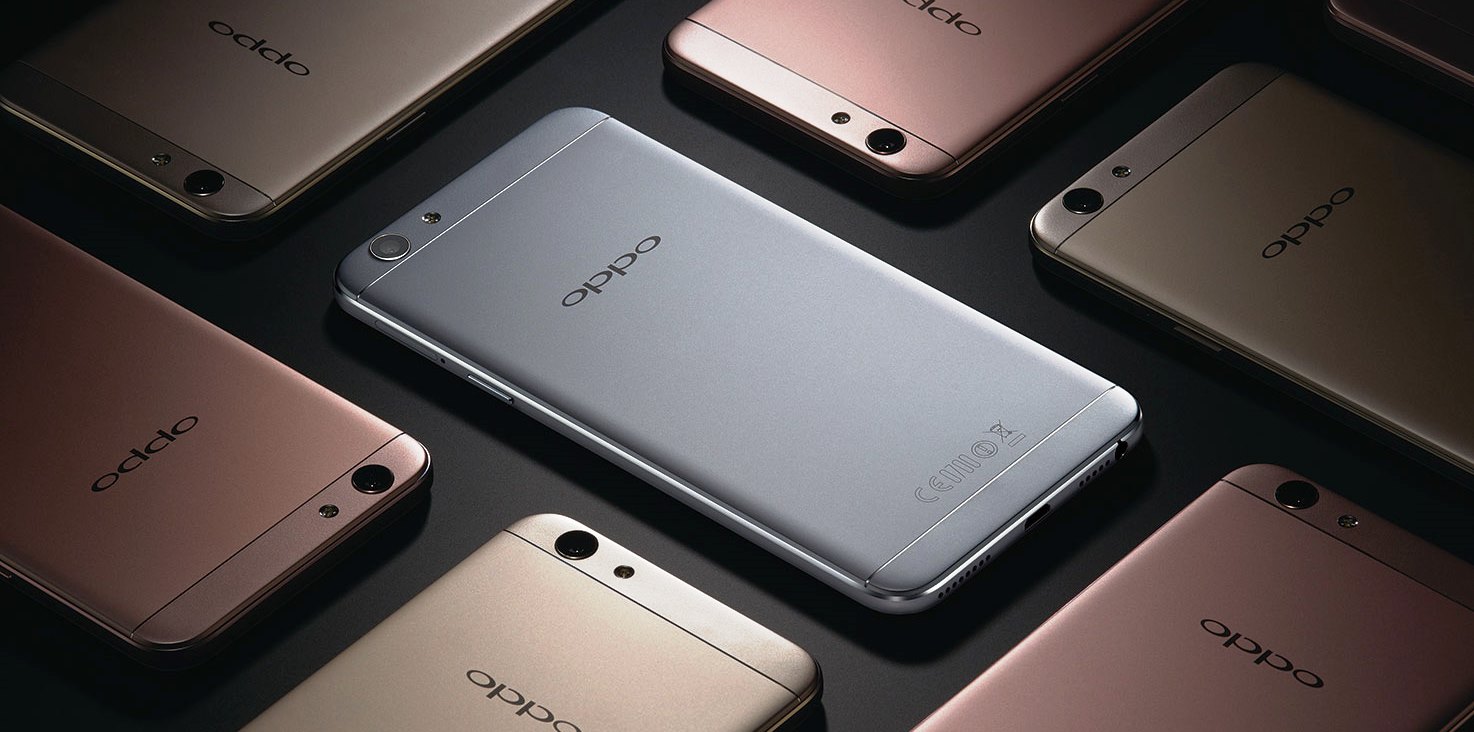 Overview of smartphones Oppo A12 and Oppo A12e