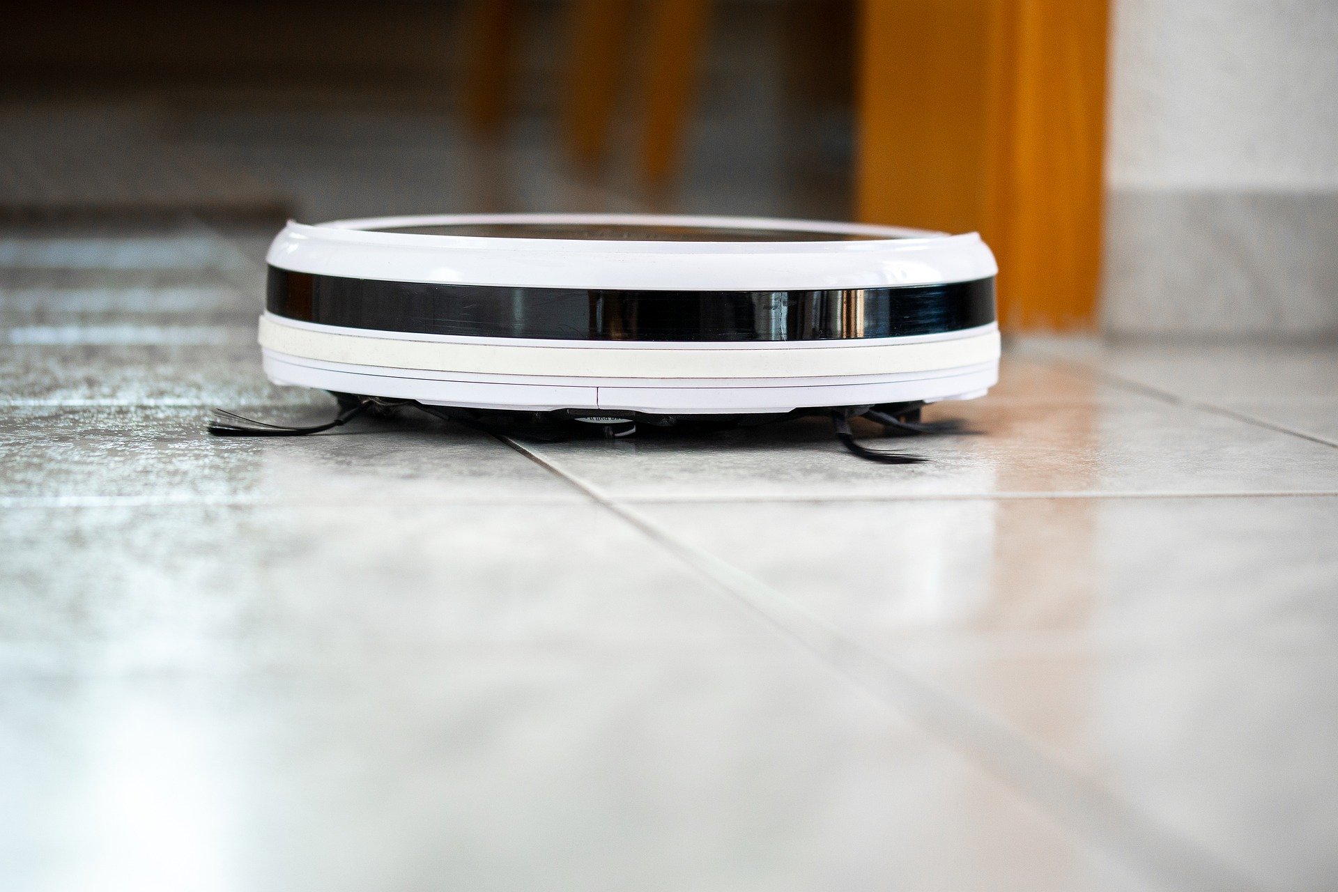 Rating of the best robot vacuum cleaners up to 10,000 rubles for 2022