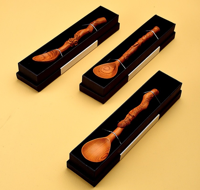 Rating of the best souvenir spoons for 2022