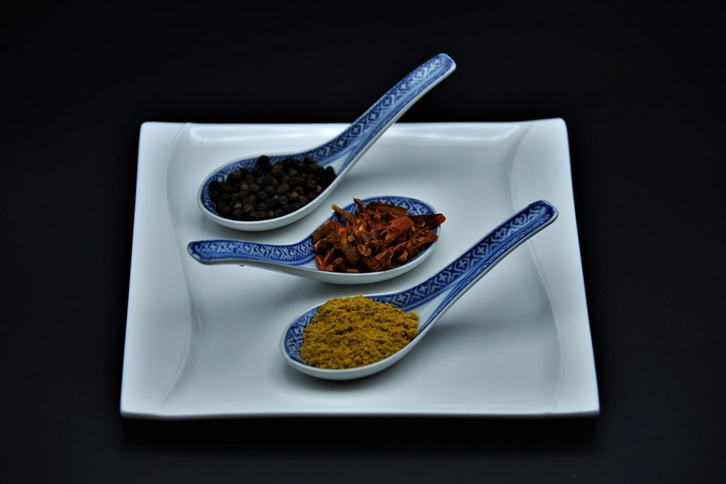 Rating of the best containers for spices for 2022