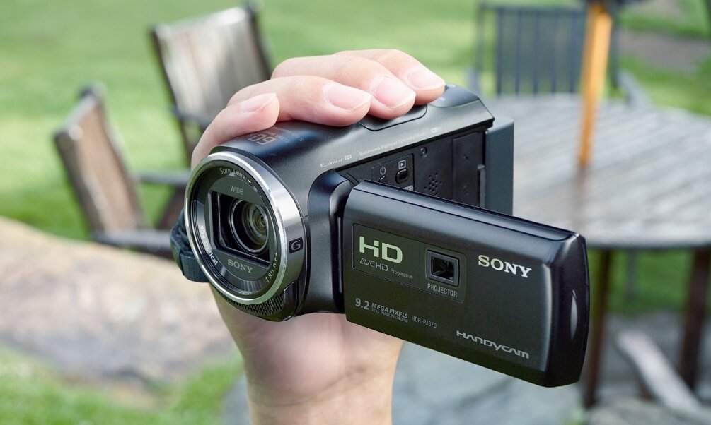 Rating of the most inexpensive camcorders for 2022