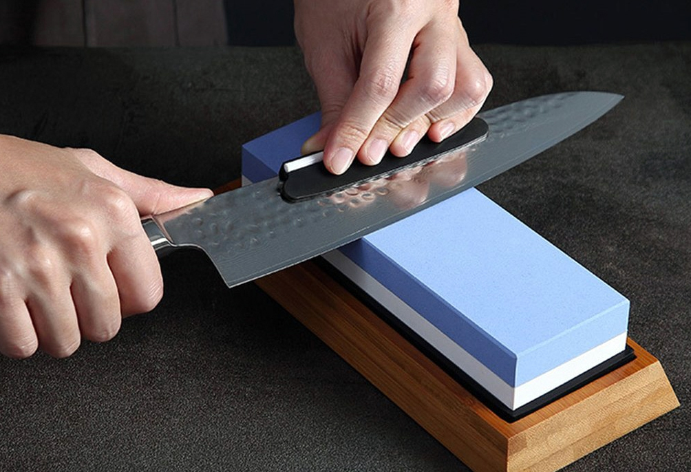 Rating of the best sharpening stones for knives for 2022