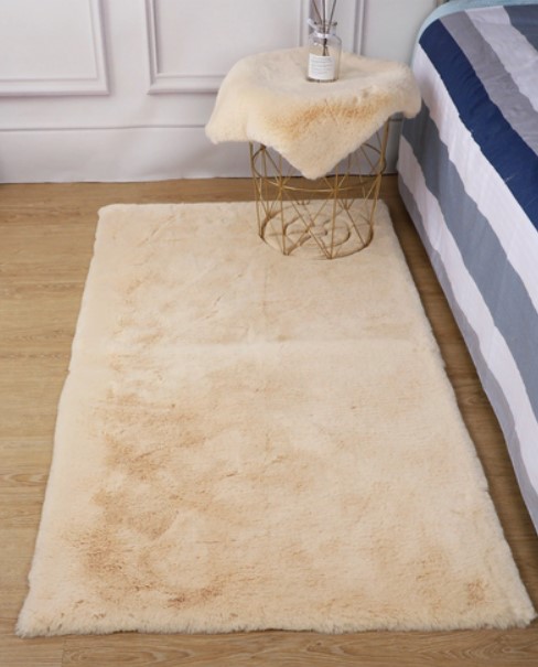 Appearance of faux rabbit fur carpet 